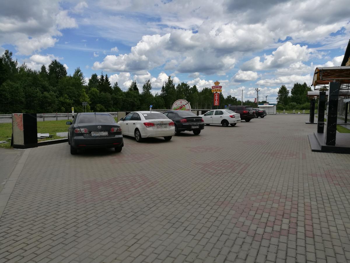 Готель Krts Korona Sudilovichi Екстер'єр фото